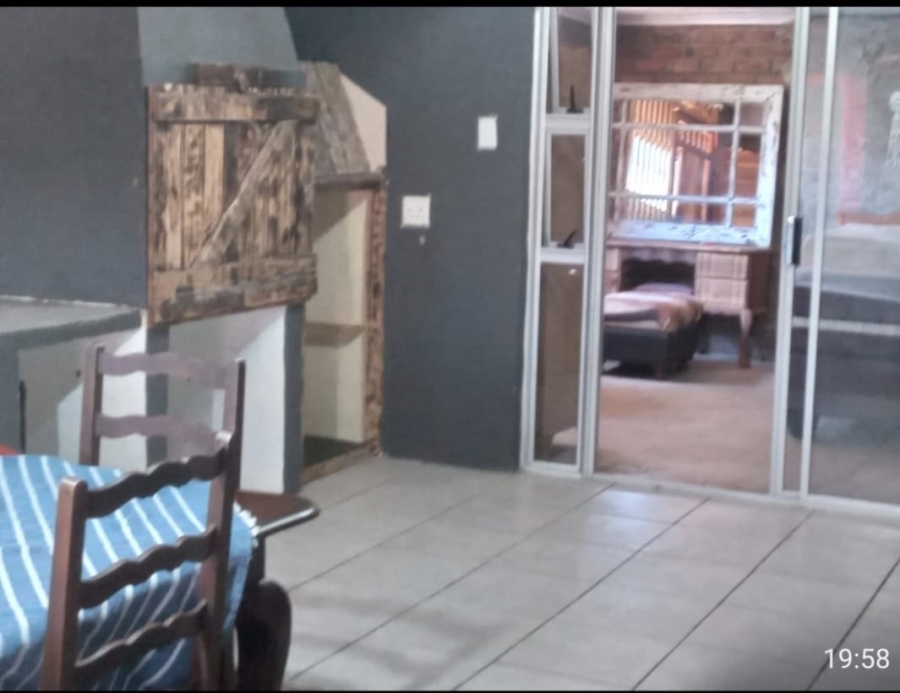 6 Bedroom Property for Sale in Gariepdam Free State